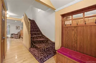 103 Cherrytree Ln, Roslyn Heights, NY 11577 - Photo 5