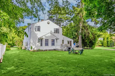 103 Cherrytree Lane, Roslyn Heights, NY 11577 - Photo 3