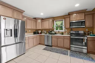 51 Atlantic Ave, Freeport, NY 11520 - Photo 9