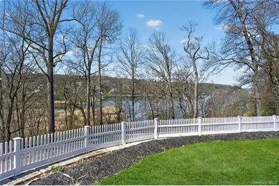 261 Harbor Road, Cold Spring Harbor, NY 11724 - Photo 33