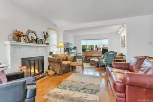 4612 Fayette Pl, Great Neck, NY 11020 - Photo 5