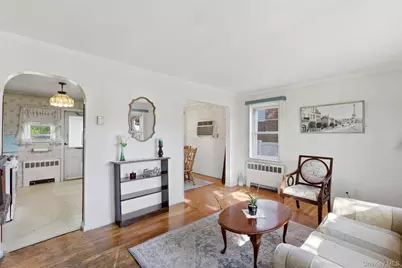 116 Prague Street, Valley Stream, NY 11580 - Photo 7
