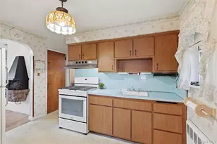 116 Prague St, Valley Stream, NY 11580 - Photo 9