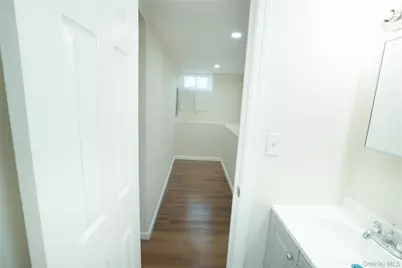 144 Carleton Avenue, Islip Terrace, NY 11752 - Photo 39