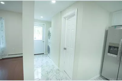 144 Carleton Avenue, Islip Terrace, NY 11752 - Photo 11