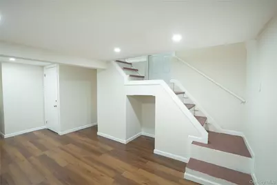 144 Carleton Avenue, Islip Terrace, NY 11752 - Photo 31