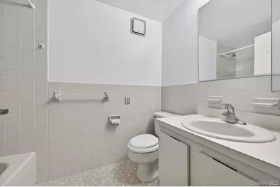 800 Willis Avenue #119, Albertson, NY 11507 - Photo 19