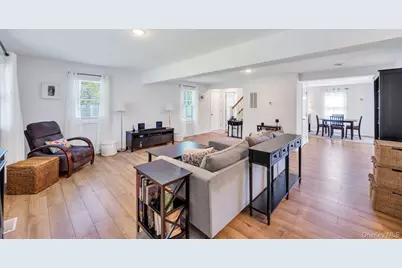 5 Hawkins Avenue, Smithtown, NY 11787 - Photo 7