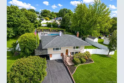 16 Lynx Lane, East Setauket, NY 11733 - Photo 1