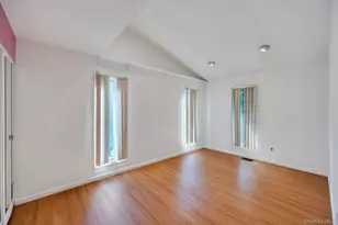 83 Kristin Ln, Hauppauge, NY 11788 - Photo 23