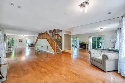 83 Kristin Lane, Hauppauge, NY 11788 - Photo 9