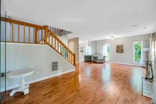 83 Kristin Ln, Hauppauge, NY 11788 - Photo 11