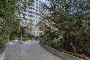 40-22 College Point Blvd, Flushing, NY 11354 - Photo 17