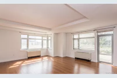 40-22 College Point Boulevard #6A, Flushing, NY 11354 - Photo 3
