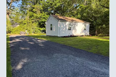 40 Fulton Avenue, Mastic, NY 11950 - Photo 7