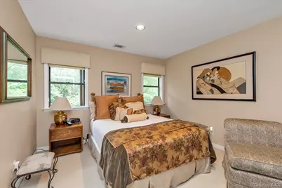 51 Wimbledon Drive, Roslyn, NY 11576 - Photo 19