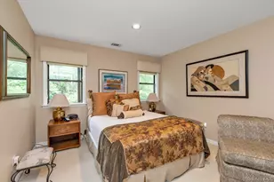 51 Wimbledon Dr, Roslyn, NY 11576 - Photo 19