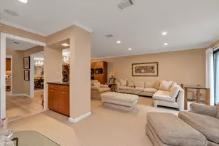 51 Wimbledon Dr, Roslyn, NY 11576 - Photo 15