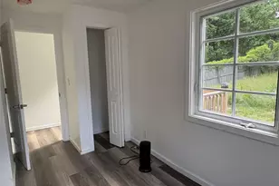 103 N Pierpont Ave, Newburgh, NY 12550 - Photo 9