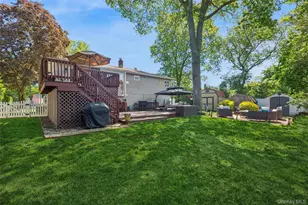 17 Joyce Dr, Riverhead, NY 11901 - Photo 27