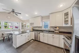 7 Spruce Dr, East Northport, NY 11731 - Photo 21