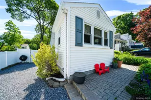7 Spruce Dr, East Northport, NY 11731 - Photo 5
