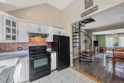 1406 Coates Avenue, Holbrook, NY 11741 - Photo 9