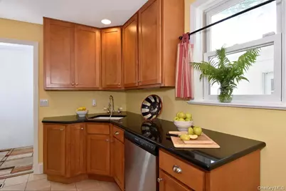 462 Bronxville Road, Bronxville, NY 10708 - Photo 11