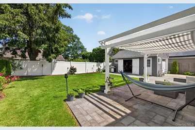51 Chestnut Street, Westbury, NY 11590 - Photo 37