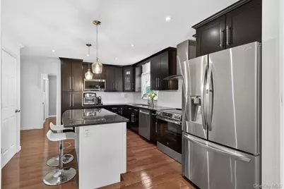 51 Chestnut Street, Westbury, NY 11590 - Photo 13
