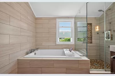 51 Chestnut Street, Westbury, NY 11590 - Photo 25