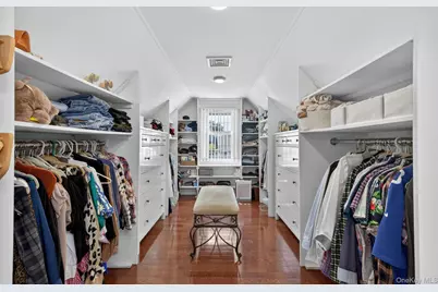51 Chestnut Street, Westbury, NY 11590 - Photo 29