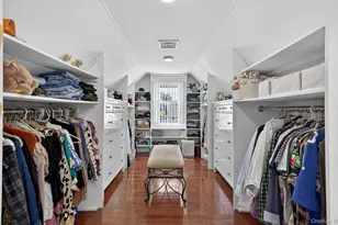 51 Chestnut St, Westbury, NY 11590 - Photo 29