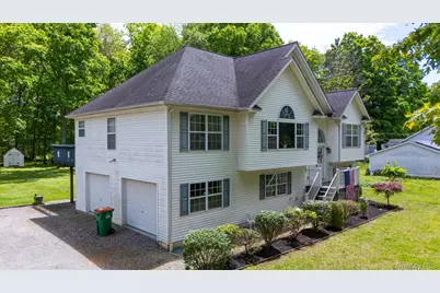 41 W Old Farm Road, Hopewell Junction, NY 12533 - Photo 3