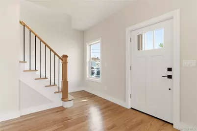 13 Evelyn Avenue, Westbury, NY 11590 - Photo 7