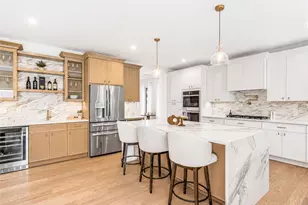 2412 Amherst St, East Meadow, NY 11554 - Photo 11