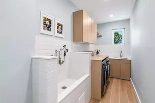 2412 Amherst St, East Meadow, NY 11554 - Photo 23