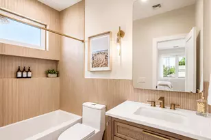 2412 Amherst St, East Meadow, NY 11554 - Photo 21