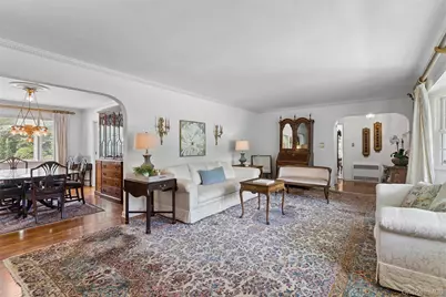 142 Rockaway Avenue, Garden City, NY 11530 - Photo 7