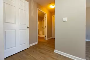 202 Crystal Hill Ln, Poughkeepsie, NY 12603 - Photo 17