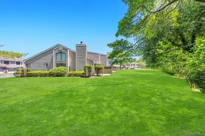 73 S Pond Lane, Smithtown, NY 11787 - Photo 23