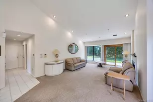 73 S Pond Ln, Smithtown, NY 11787 - Photo 9