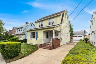 205 Roslyn Rd, Mineola, NY 11501 - Photo 3