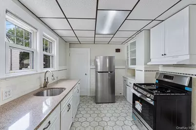 205 Roslyn Road, Mineola, NY 11501 - Photo 19