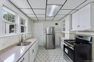 205 Roslyn Rd, Mineola, NY 11501 - Photo 19