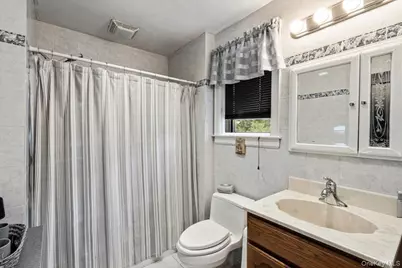 205 Roslyn Road, Mineola, NY 11501 - Photo 29