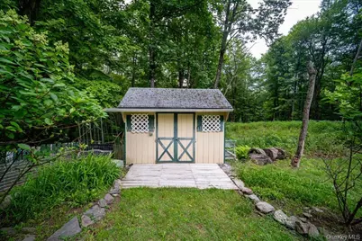 19 Nature Way, Kiamesha Lake, NY 12751 - Photo 5
