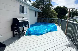 255 Brookside Ct, Copiague, NY 11726 - Photo 11