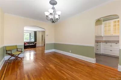 7712 83rd Street, Glendale, NY 11385 - Photo 5