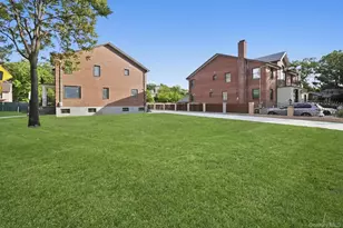 194-12 Dunton Ave, Hollis, NY 11423 - Photo 3